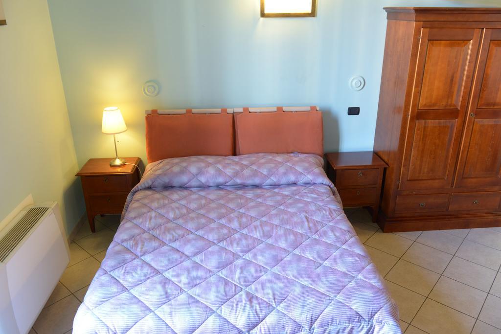 Appartamenti Medioevo Varese Exterior foto